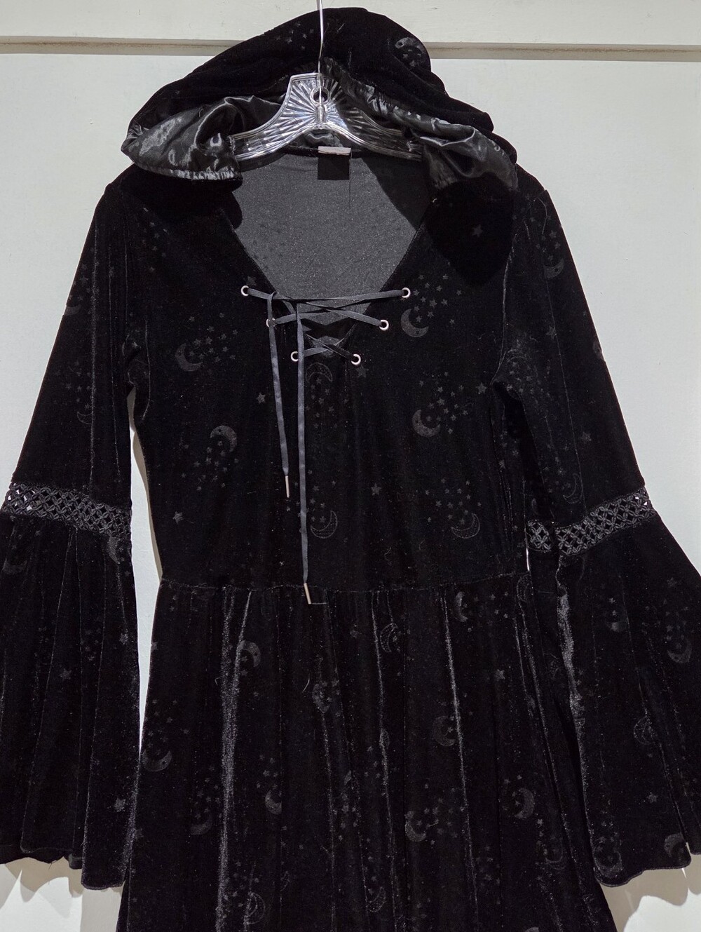 Whims Goth Black Velvet High-Low Hooded Dress - Picture 5 of 11